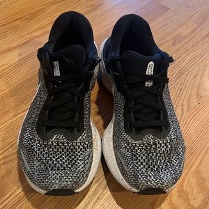 Nike Invincible, mens 10.5